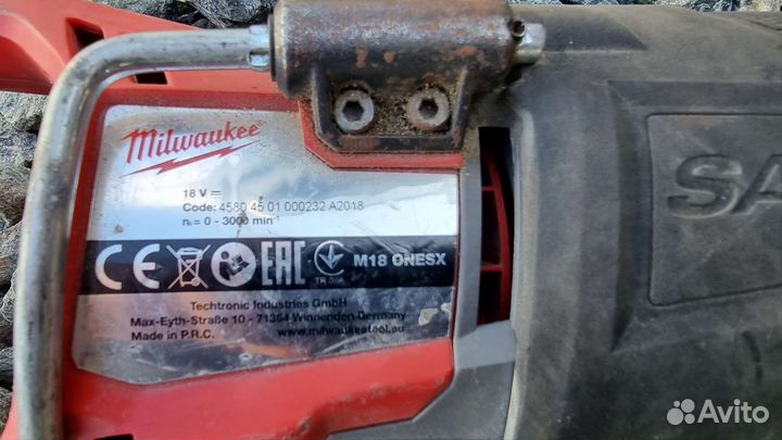 Сабельная пила Milwaukee M 18 onesz-0X