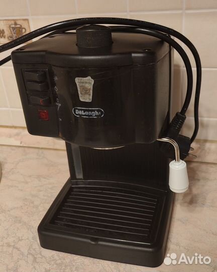 Кофеварка рожковая delonghi
