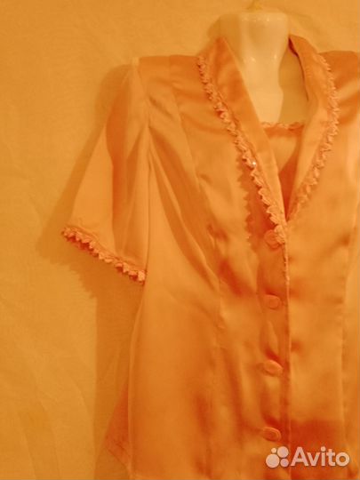 Костюм женский с юбкой и блузки 50-52