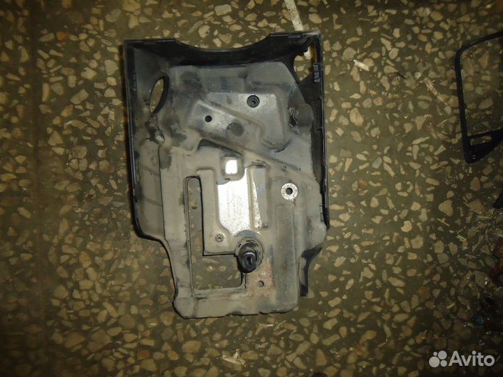 Обшивка рулевой колонки нижняя (Ford Focus)