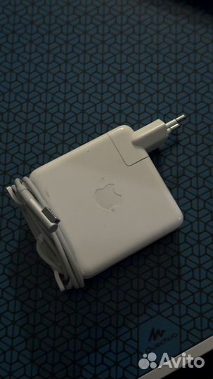 Original Magsafe power adapter 1 85w
