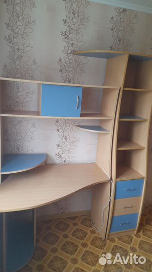 Компьютерный стол