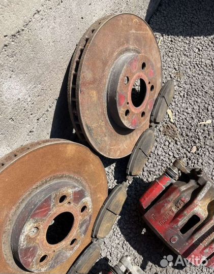 Комплект Передних Тормозов Toyota celica st202