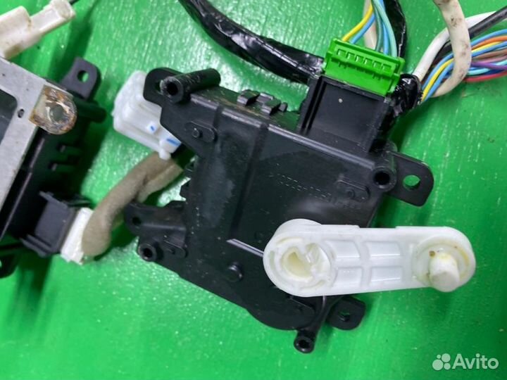 Сервопривод заслонок печки Honda Shuttle GP7