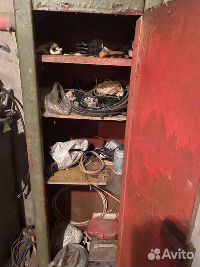 Шкаф металлический для инструментов бу