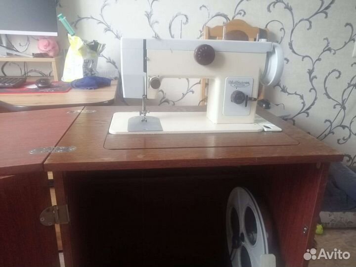 Швейная машина Чайка 134
