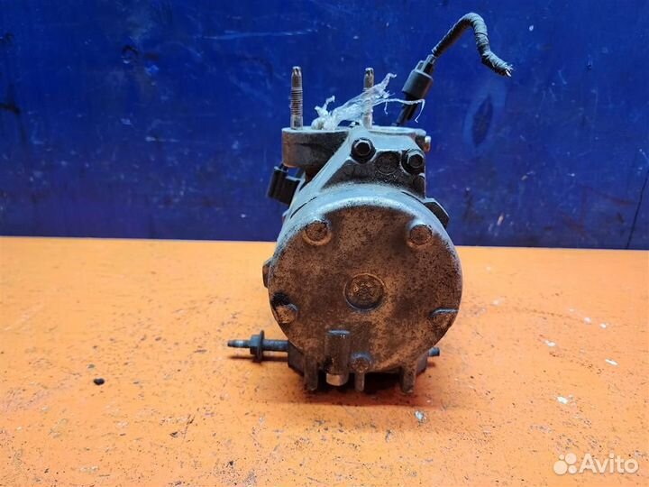 Компрессор кондиционера Explorer 4 Mustang 5 4,0