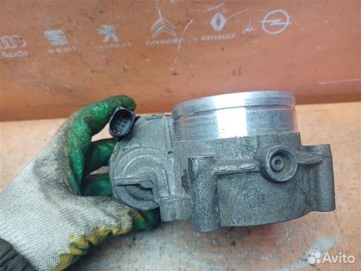 Заслонка дроссельная Volkswagen Passat (B6) (2005