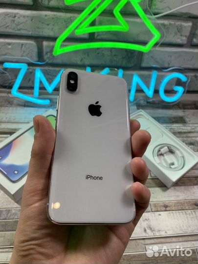 iPhone X, 64 ГБ
