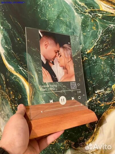 Трек пластинка на стекле по фото