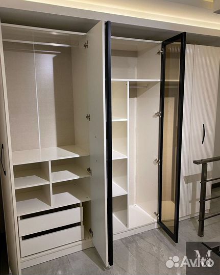 Распашной шкаф