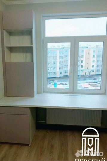 Письменный стол для школьника на заказ