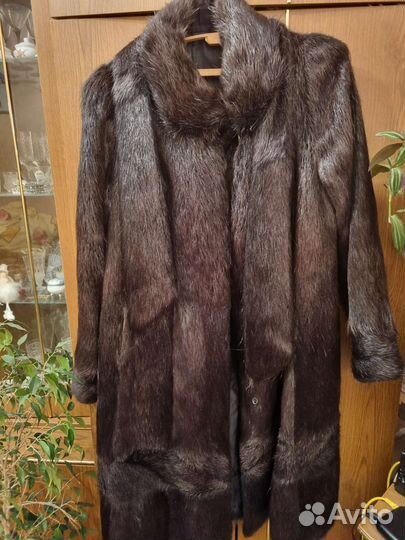 Шуба из нутрии б/у 56