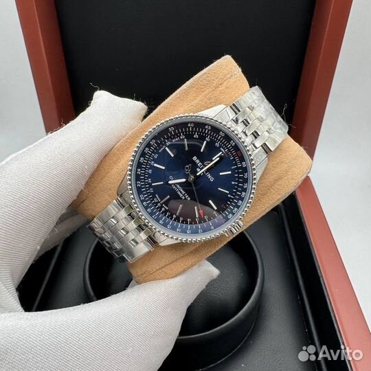 Часы женские Breitling Navitimer