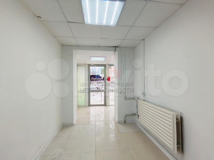 Торговое с отдельным входом 16 м2 на трафике