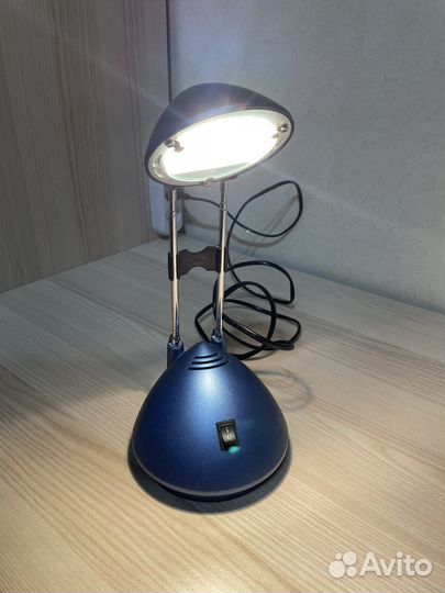 Лампа настольная