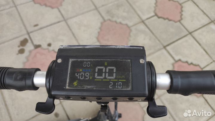 Продам электросамокат