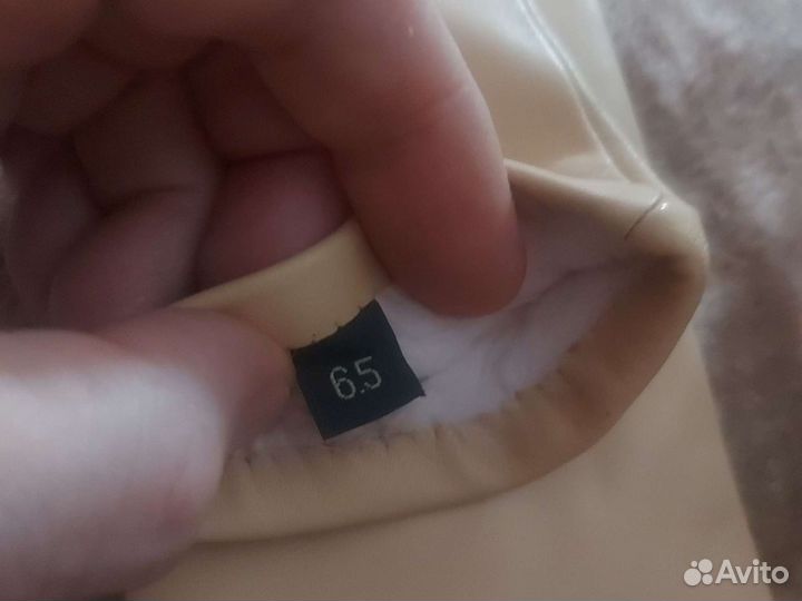 Перчатки кожанные женские,светлые, новые