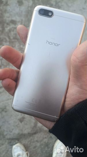 Телефон honor 7a