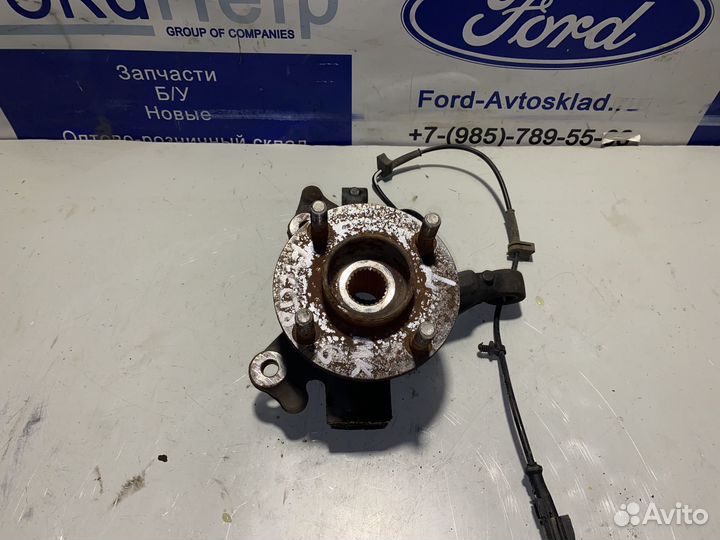Кулак передний левый Ford Fiesta MK6 2009-2019