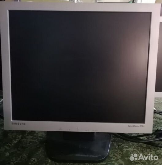 Монитор 17 дюймов