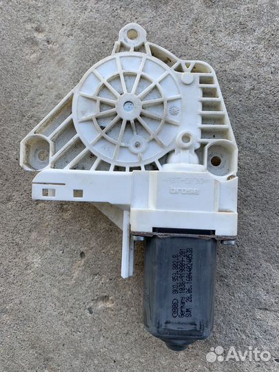 Моторчик стеклоподъемника Audi A6 C7