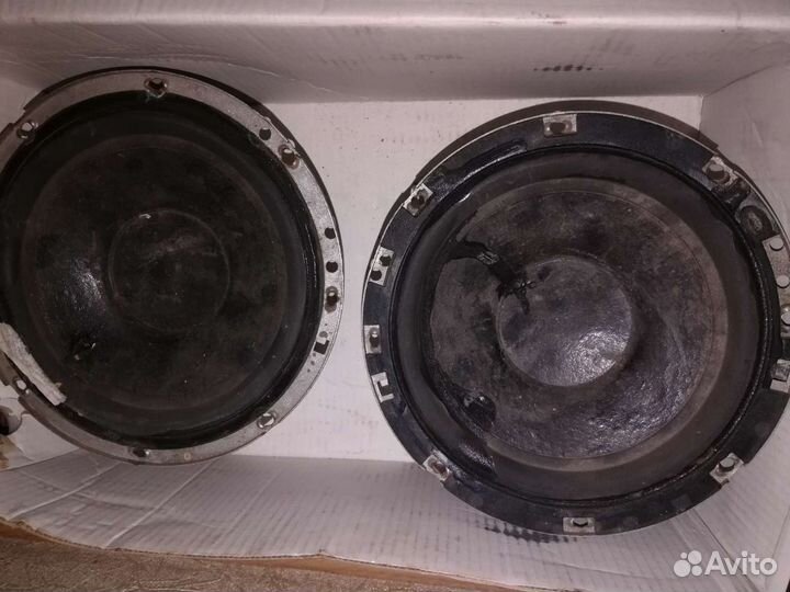 Колонки в авто и магнитола