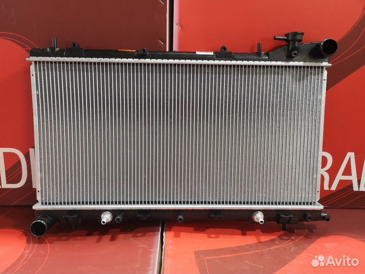 Радиатор охлаждения Subaru Impreza WRX 2