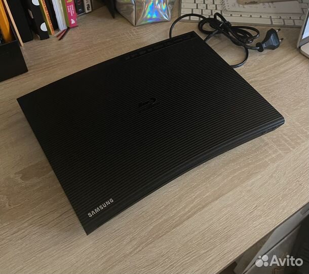 Blu-ray-плеер Samsung BD-J5500
