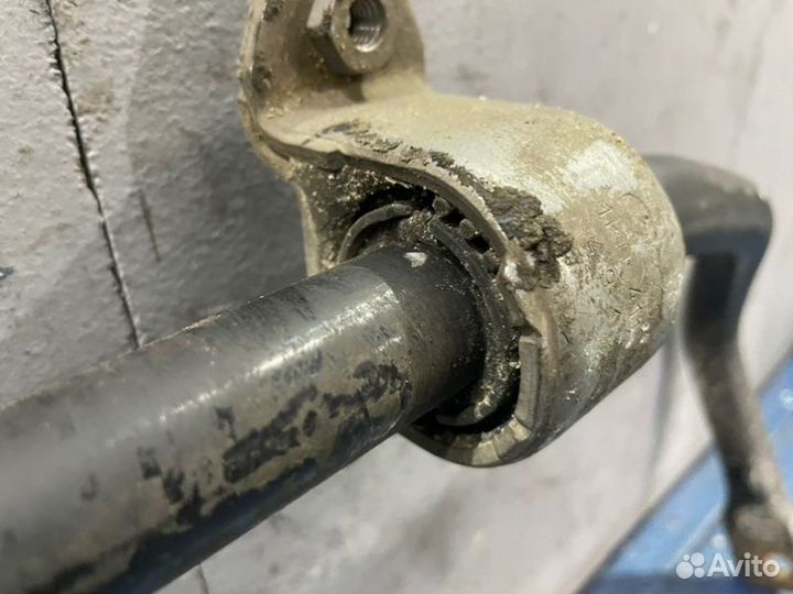 Стабилизатор передний Audi Q3 8U