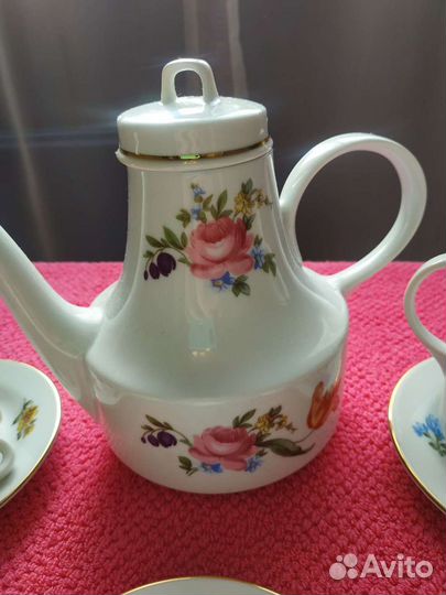 Кофейный сервиз и другая посуда