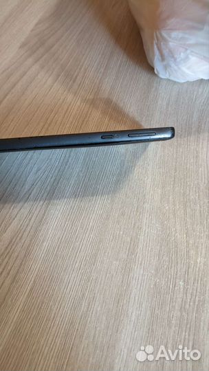 Телефон Sony Xperia e5