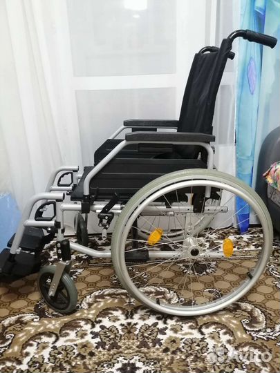Инвалидная коляска новая