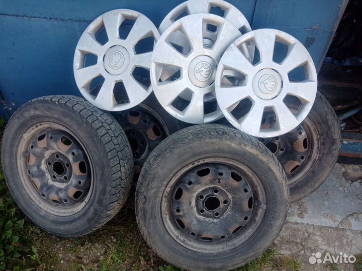 Accelera 651 2.25/8.5 R6.7