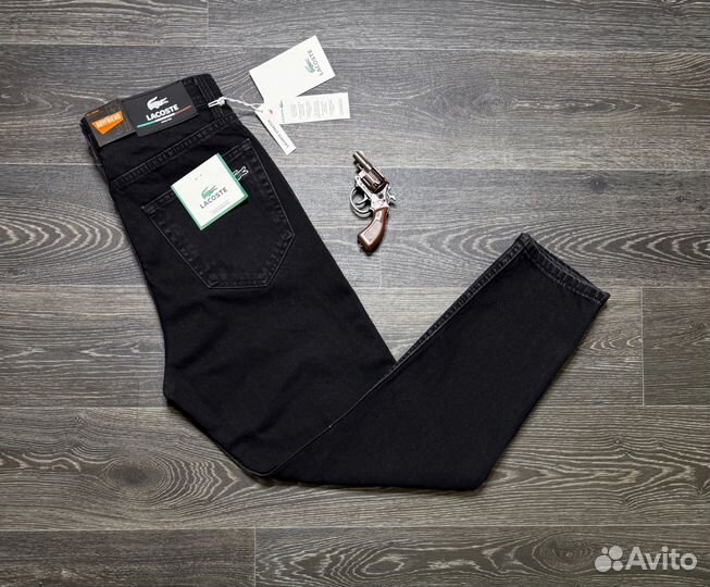 Джинсы Lacoste