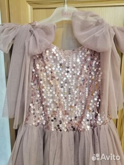 Платье для девочки новое