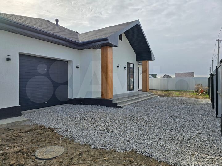 Коттедж 164 м² на участке 8,3 сот.