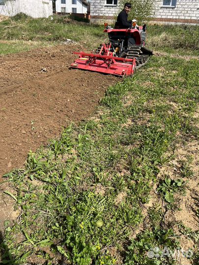 Вспашка земли мини трактором