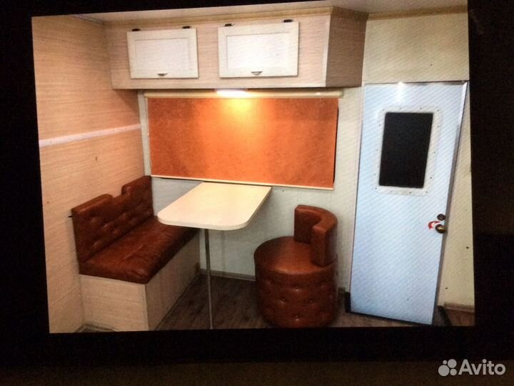 Интегрированный Ford E350, 1996