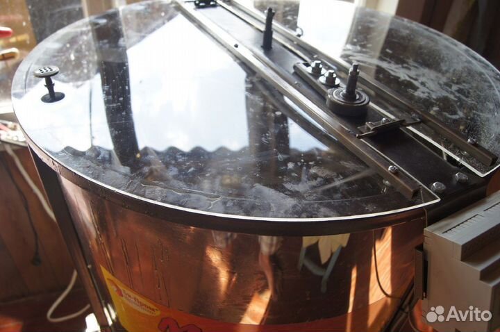 Пчелы с ульями, медогонка Грановского