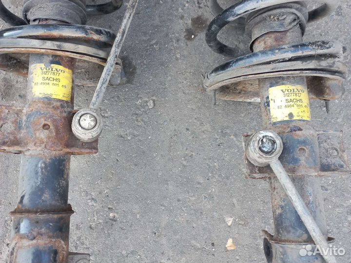 Стойка амортизатор передний Volvo XC90