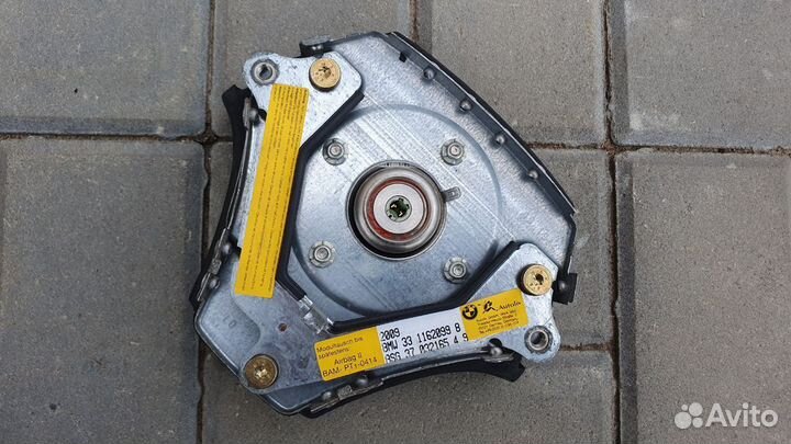 Руль спортивный трехспицевый 