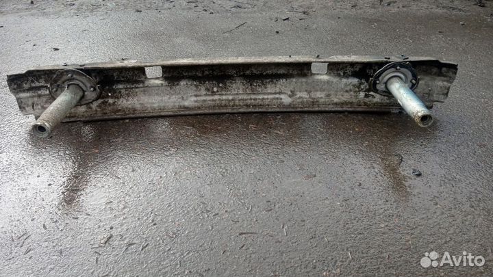 Усилитель заднего бампера BMW 5 серия