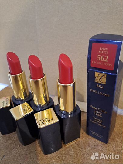 Помада для губ 562 Poppy. Estee Lauder