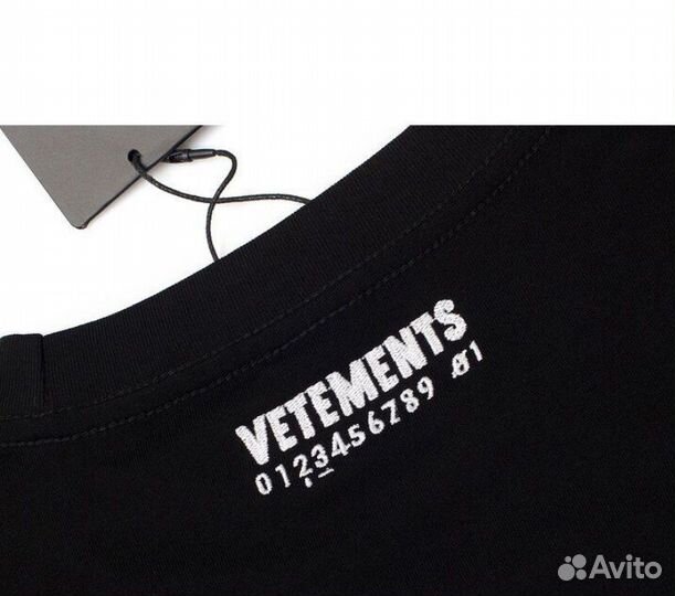 Футболка vetements