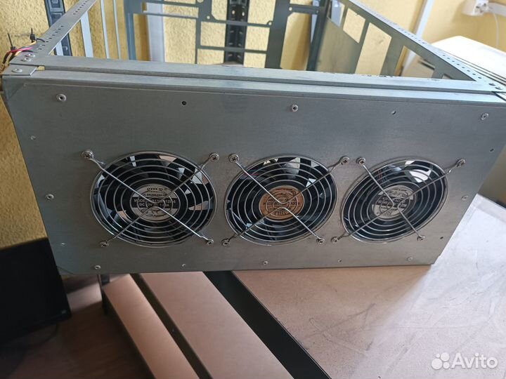 Риг для майнинга на 6 видеокарт