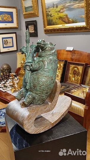 Скульптура бегемота «Счастливый день»