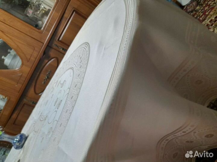 Скатерть на овальный стол