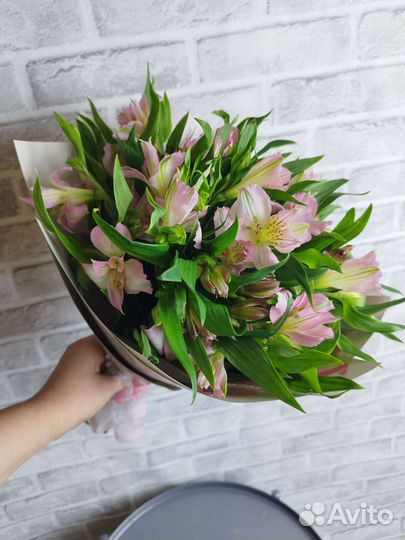 Букет в школу 1 сентября. Букет в детский сад. Опт