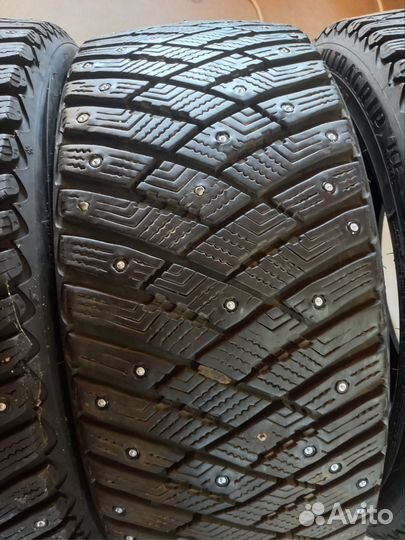 Goodyear Ultragrip Ice Arctic 225/45 R17